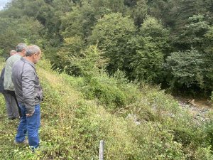 30 Metreden Ormanlık Alana Uçtu, Hafif Şekilde Yaralandı