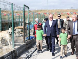 Bilgin: “Yaratılanı Yaratandan Ötürü Severiz”