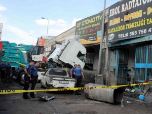 Yakıt Tankı Patladı: 4 Yaralı