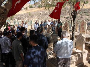Terör Örgütü Pkk Aynı Gün Siirt Ve Mardin’de Çocuklarla Birlikte 63 Kişi Katletti