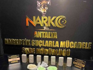 Polisin Eş Zamanlı Operasyonunda 3,5 Kilo Eroin İle 2 Bin 200 Ecstasy Hap Ele Geçirildi