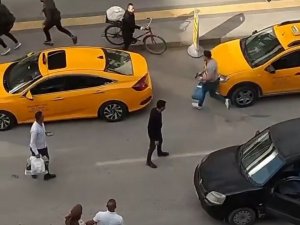 Tartıştığı Sürücüyü Silahla Cadde Ortasında Kovaladı