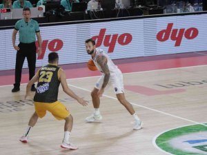 Pınar Karşıyaka, Yunan Ekibini Devirdi