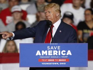 Trump’ın Bazı Resmi Belgeleri Beyaz Saray’da Tuvalete Attığı İddia Edildi