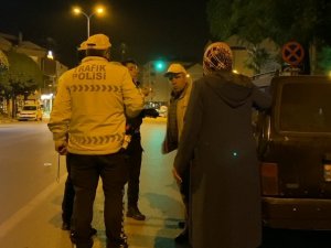 Polisin Sürücü İle İmtihanı Kamerada