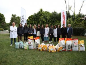 Nilüfer’de Hayvan Hakları Günü’nde Can Dostları Unutmadılar