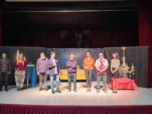 Hakkari’de "Komiği Düşünüldü" Adlı Tiyatro Oyunu Sahnelendi