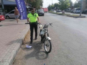 Antalya’da İki Motosiklet Çarpıştı, Sürücüler Yaralandı
