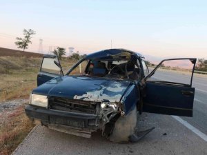 Otomobilin Çarptığı Atın Telef Olduğu Kazada 4 Kişi Yaralandı