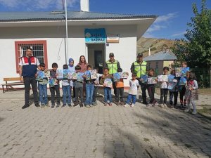 Çocuklara Trafik Eğitimi Verildi