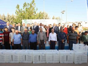 Çiftçilere Hasat Kasası Dağıtıldı