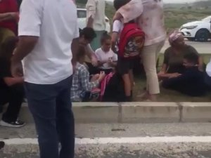 Servis Aracı Kaza Yaptı, 14 Öğrenci Hafif Yaralandı