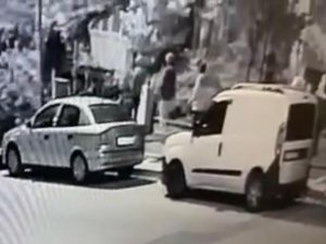 5 Şüphelinin Motosikleti Çaldığı Anlar Kameraya Yansıdı