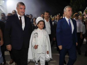 Mansur Yavaş Adıyamanlılara Kirve Oldu