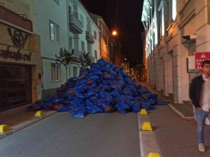 Tonlarca Kömür Sokağı Kapadı