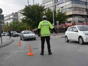 Konya Emniyetinden Dronlu “Yaya Önceliği” Denetimi