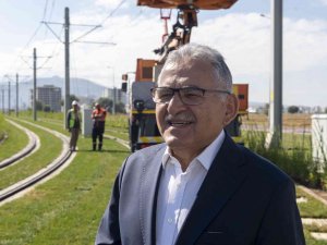 Başkan Büyükkılıç: “Tramvay Hattına 120 Bin Adet Fidan Dikiyoruz”