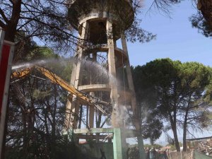 Urganlı’da 55 Yıllık Ayaklı Su Deposunun Yıkımı Yapıldı