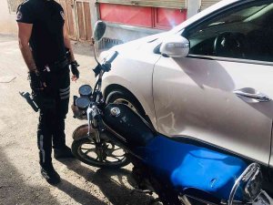 Çalıntı Motosikletle Polislerden Kaçamadı