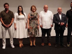 "Leyla Hanım" Altın Portakal’da İzleyiciyle Buluştu