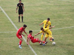 Bayburt Özel İ̇darespor Evinde Somaspor’a 3-0 Yenildi