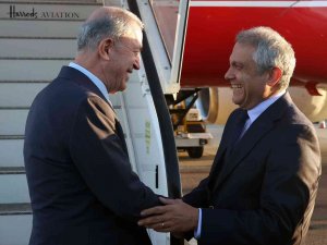 Milli Savunma Bakanı Akar, İ̇ngiltere’de