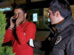 Uyuşturucudan Kelepçelendi, “Beni Kelepçelediler” Diyerek Yardım İstedi