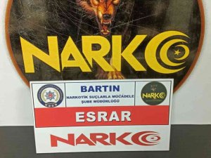 Şüpheli Araçlarda Uyuşturucu Bulundu