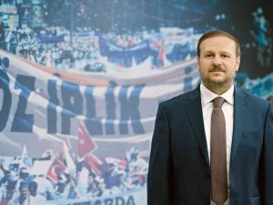 Öz İ̇pli̇k İ̇ş Sendikası Genel Başkanı Ay: "Hiç Kimseyi Geride Bırakamayız, Hep Beraber Refaha Ulaşmak Zorundayız"