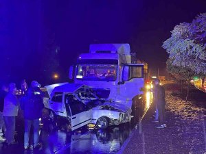 Konya’da Otomobil İle Tır Çarpıştı: 1 Ölü, 1 Yaralı