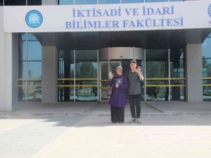 Şanlıurfalı Anne-oğlu Okuma Aşkı Aynı Sırada Buluşturdu