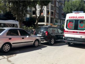 Motosiklete Çarpan Araç Kaçarken, Sürücü Yaralandı