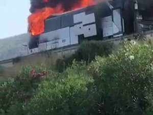 Hatay’da Seyir Halindeki İşçi Servisi Alev Alev Yandı