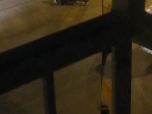 Yeni Motosikleti İle Kaza Yapan Genç Kız Hırsını Kendisine Çarpan Sürücüye Kaskı İle Vurarak Çıkardı