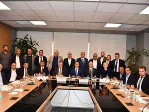 Halıcılar İ̇stanbul’da Toplandı