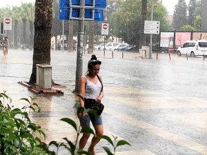 Denizli’de Akşam Saatlerinden İtibaren Kuvvetli Yağış Bekleniyor