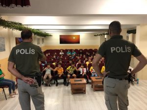 Bingöl’de Çocuklara Hayvan Sevgisi Aşılandı