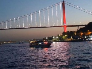 Pandeminin Yorgunluğunu İ̇stanbul Boğazı’nda Attılar