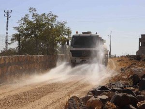 Karaköprü Kırsalında Üstyapı Çalışmaları Sürüyor