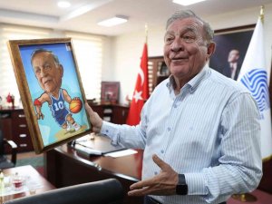 Akay: "Aldığım En Güzel Armağan"