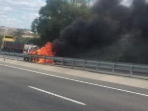 Tekirdağ’da Alev Alan Araçta 1 Kişi Yanarak Öldü, 1 Kişi İse Ağır Yaralı