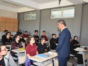 İ̇l Milli Eğitim Müdürü Ekici Öğrencilerle Buluştu