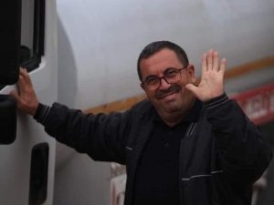 Gaziosmanpaşa’daki Kaza İki İ̇ett Otobüsünün Arasında Kalan Şoför Hayatını Kaybetti