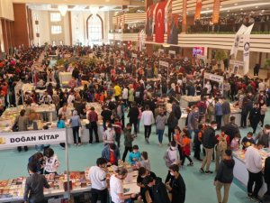 Başkan Tahmazoğlu’ndan Kitap Fuarına Davet