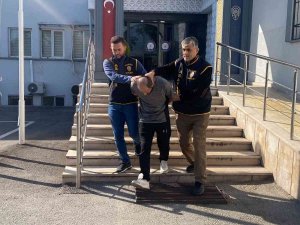 Motosikletin Sahibi Tarafından Yakalanınca Bıçak Çekip Kaçan Hırsız Çıkarıldığı Mahkemece Tutukladı