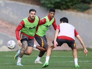 Galatasaray Günü Çift Antrenmanla Tamamladı