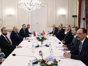 Cumhurbaşkanı Erdoğan, Ermenistan Başbakanı Paşinyan İle Bir Araya Geldi