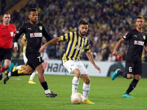 Uefa Avrupa Ligi: Fenerbahçe: 2 - Aek Larnaca: 0 (İ̇lk Yarı)