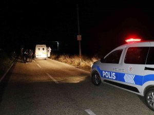 Tarlada Kasığından Vuruldu, 100 Metre Sürünerek Polise Sığındı