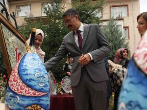 ’Kütahya Çinisinde Büyük Zafer’in 100. Yılı Sergisi’ Açıldı